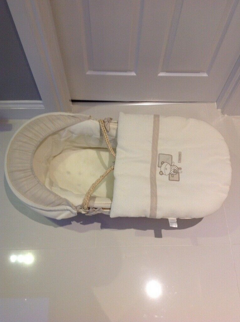 mamma and papa moses basket